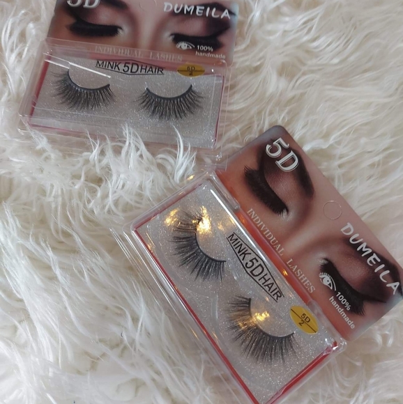Dumeilia 5D Lashes Pack of 2. - Picture 1 of 5